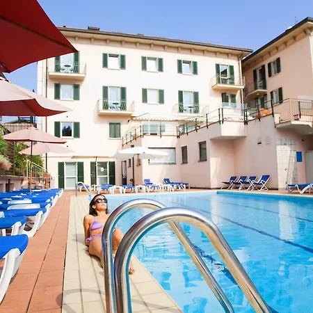 Hotel Lenno 4*