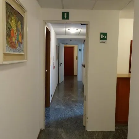 Hotel Lenno Лено
