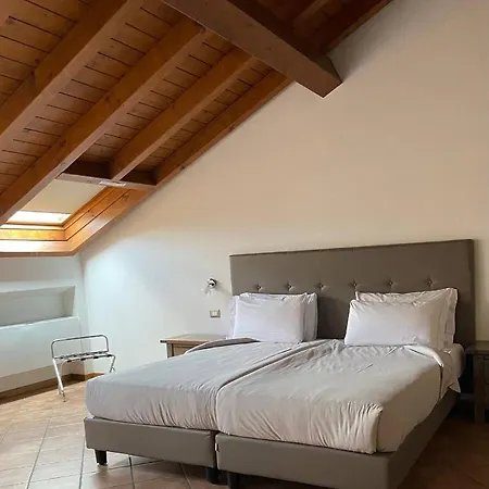 Hotel Lenno Szálloda 4*