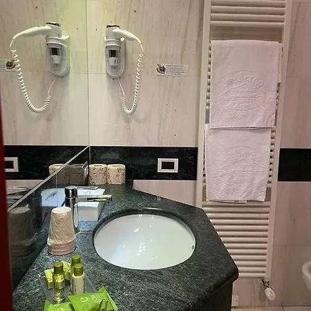 Szálloda Hotel Lenno Lenno